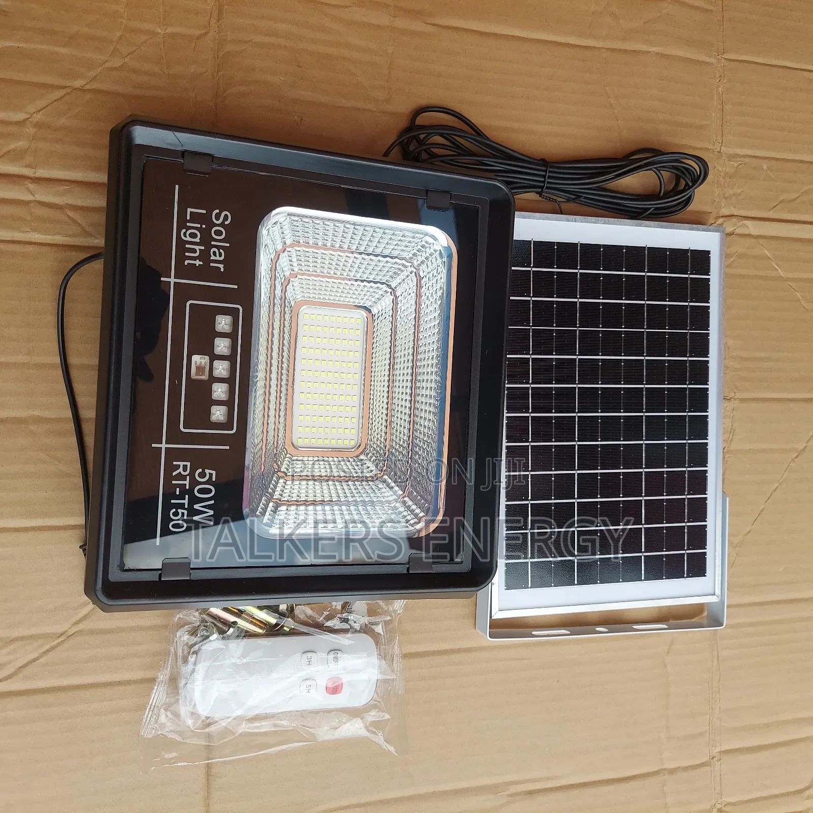 50w Waterproof Solar Light Rt-T50 for Compounds