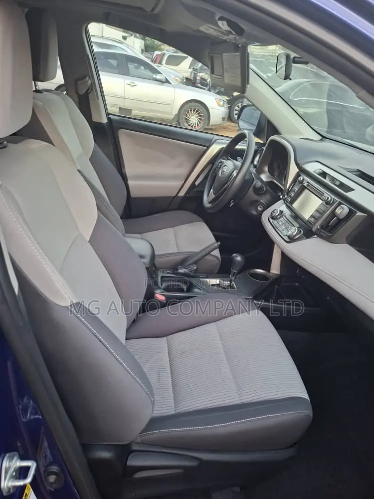 Toyota RAV4 XLE 4dr SUV AWD (2.5L 4cyl 6A) 2014 Blue