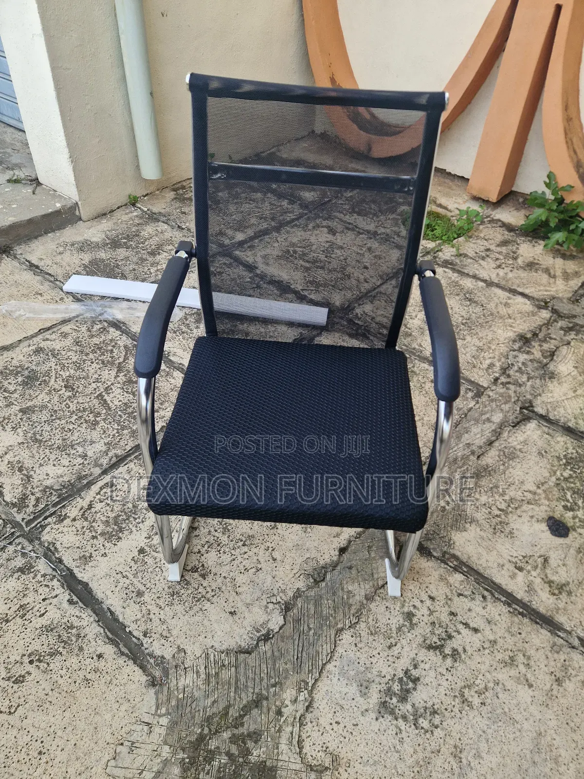 Imported Luxury Visitor Chair