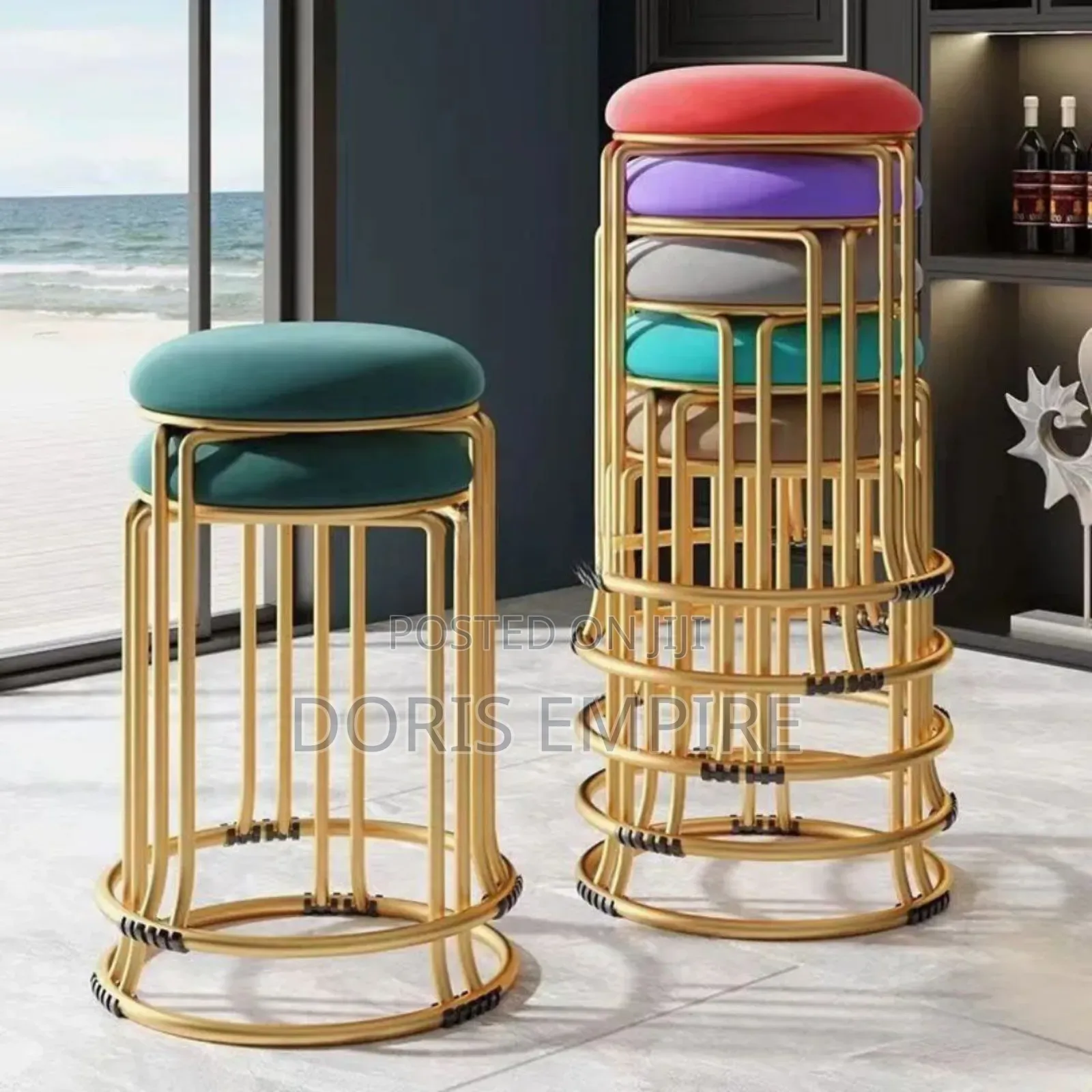 Luxury Gold Round Metal Morden Stackable Dinning Stool Chair.