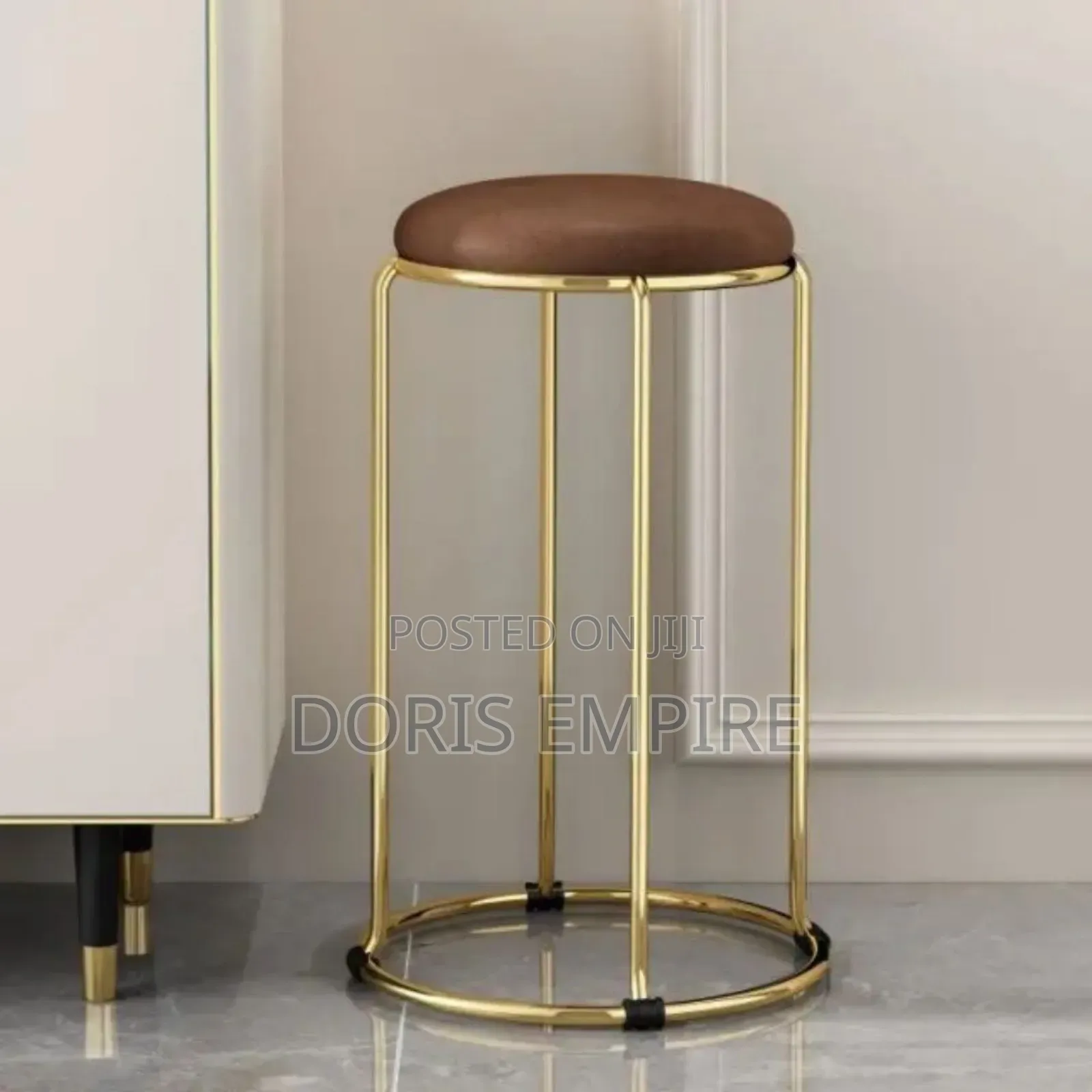 Luxury Gold Round Metal Morden Stackable Dinning Stool Chair.