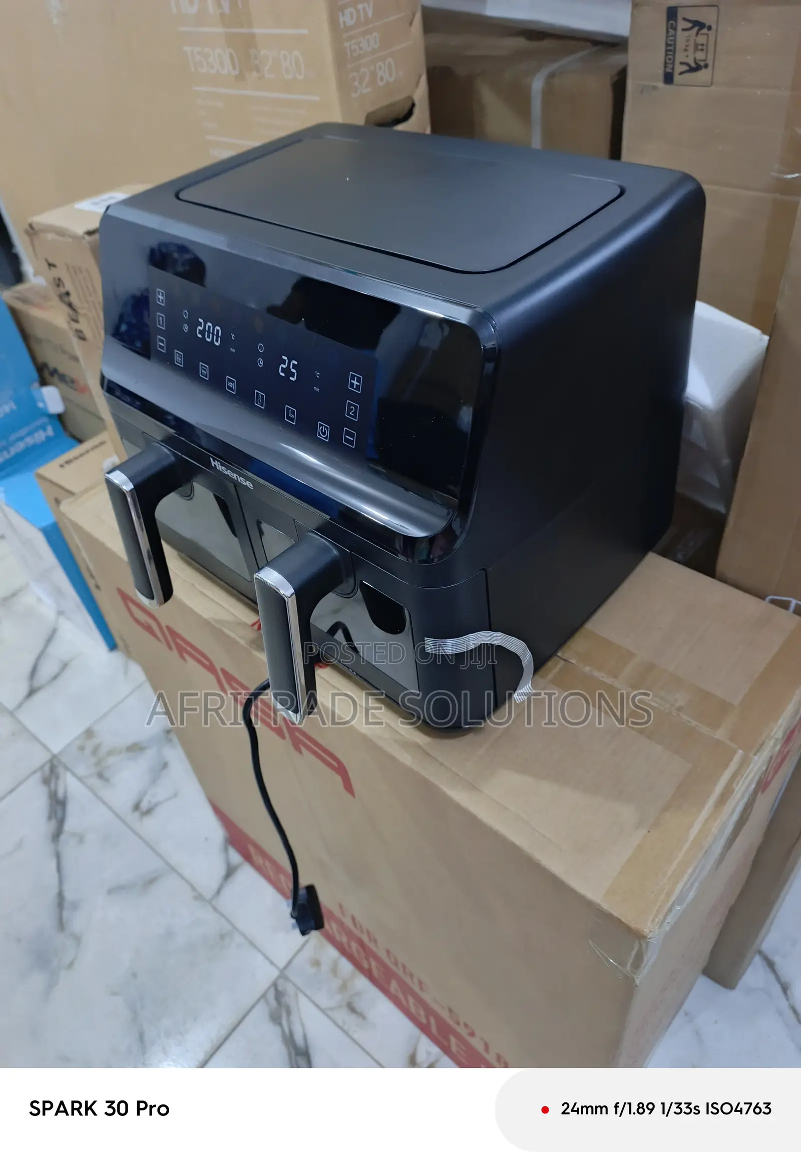 Hisense 8l Air Fryer – Modern Kitchen Essential