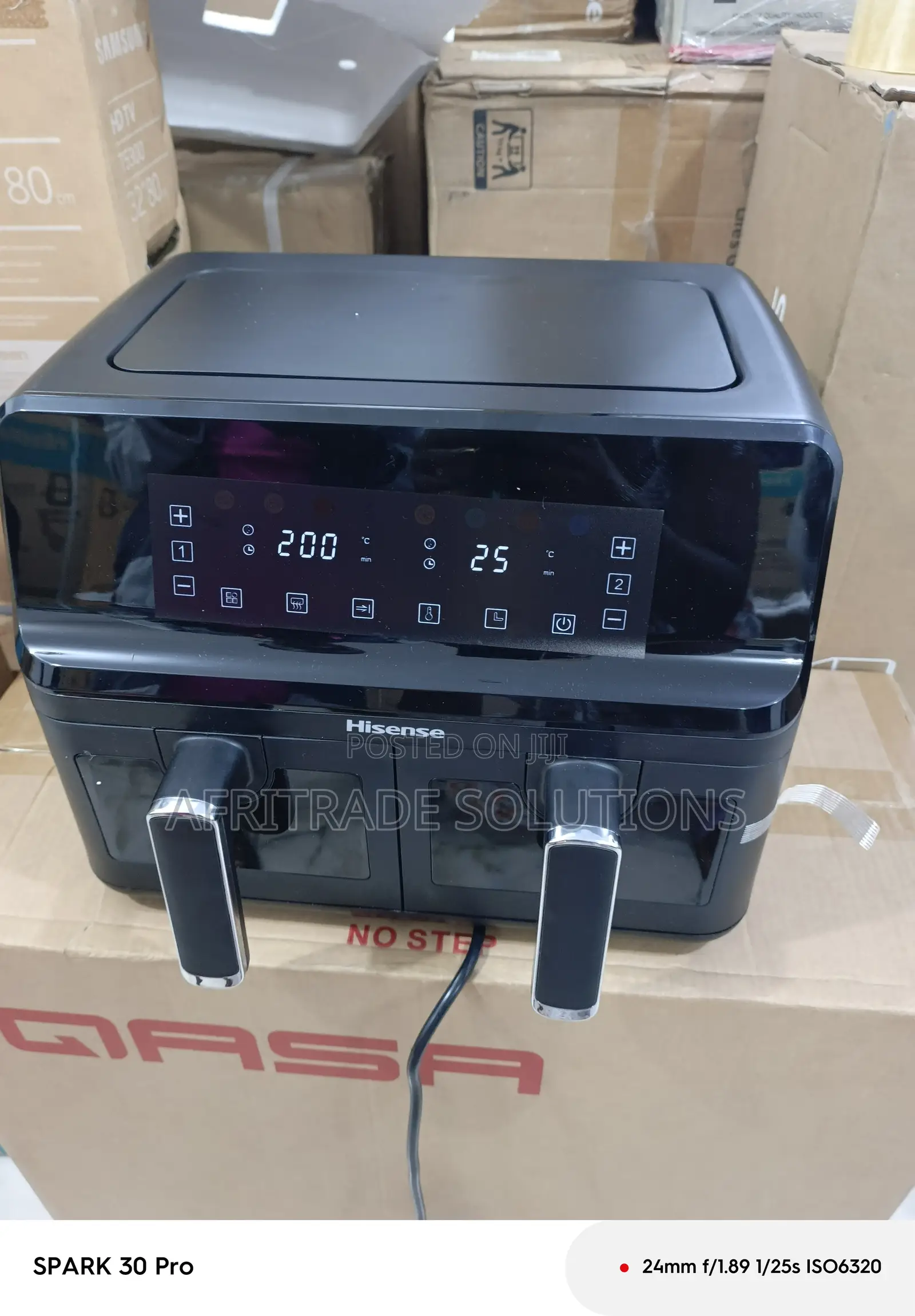 Hisense 8 Litre Air Fryer – Premium Build Style