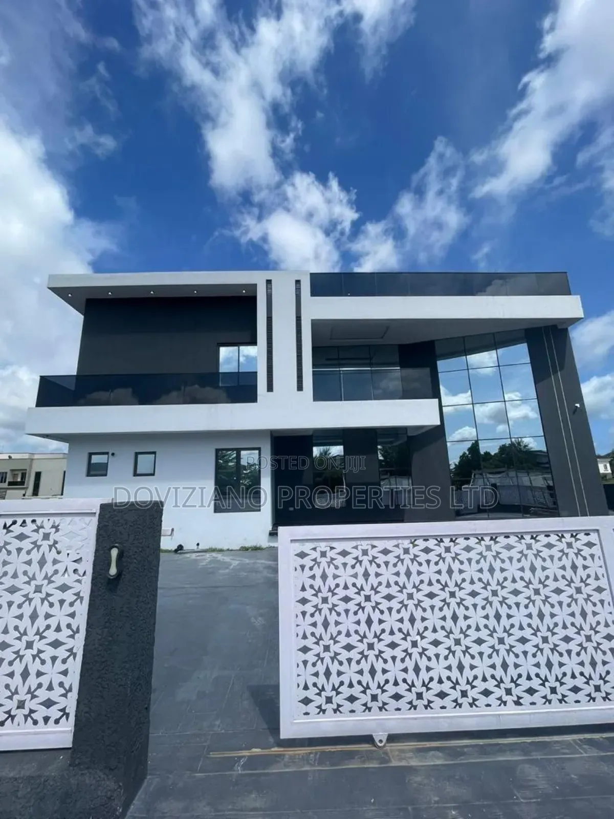 5bdrm Duplex in Ajah for sale