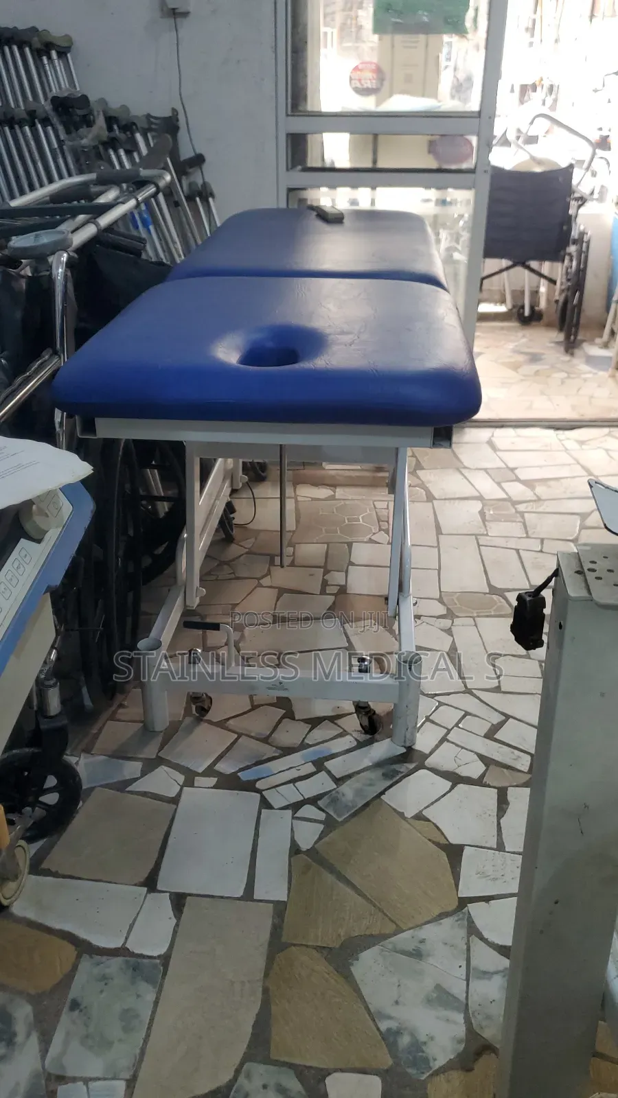 Electric Examination Couch