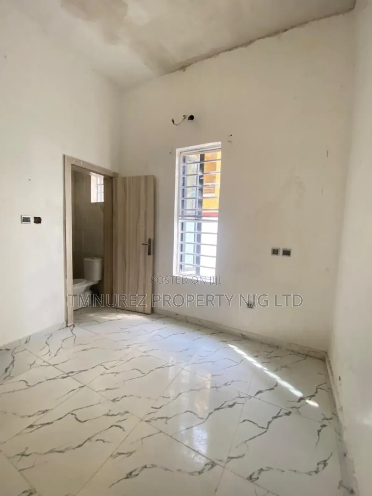 Mini Flat in Conservation Chevron for rent