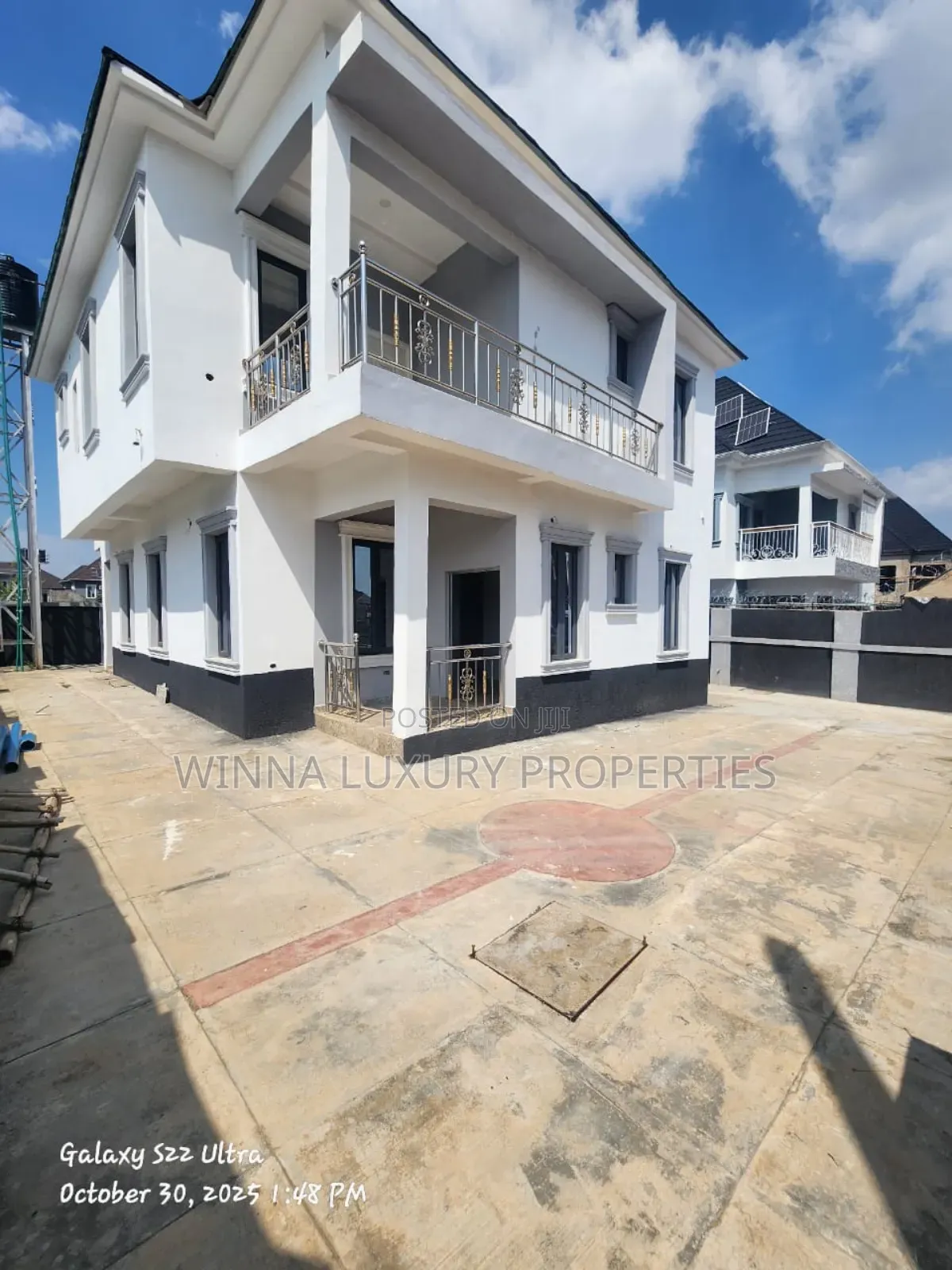 4bdrm Duplex in Gold City, Lugbe District for sale
