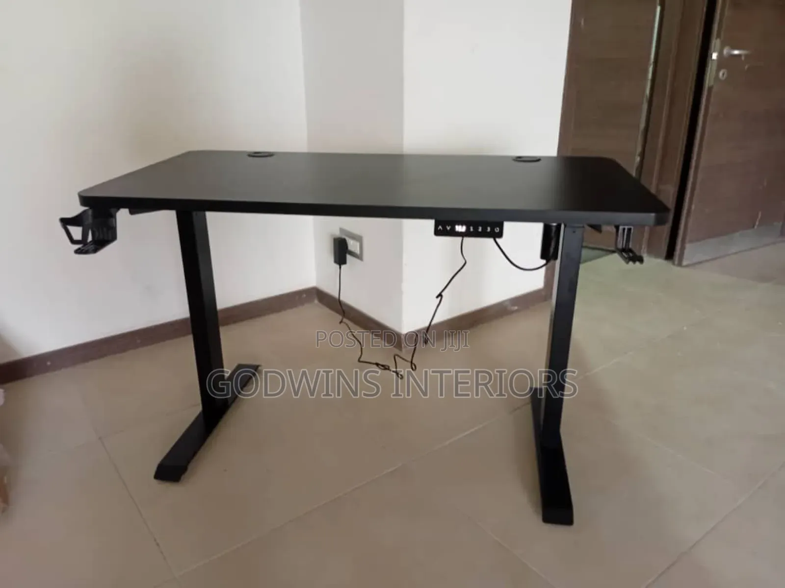 Electric Adjustable Office/Gaming Desk – Black
