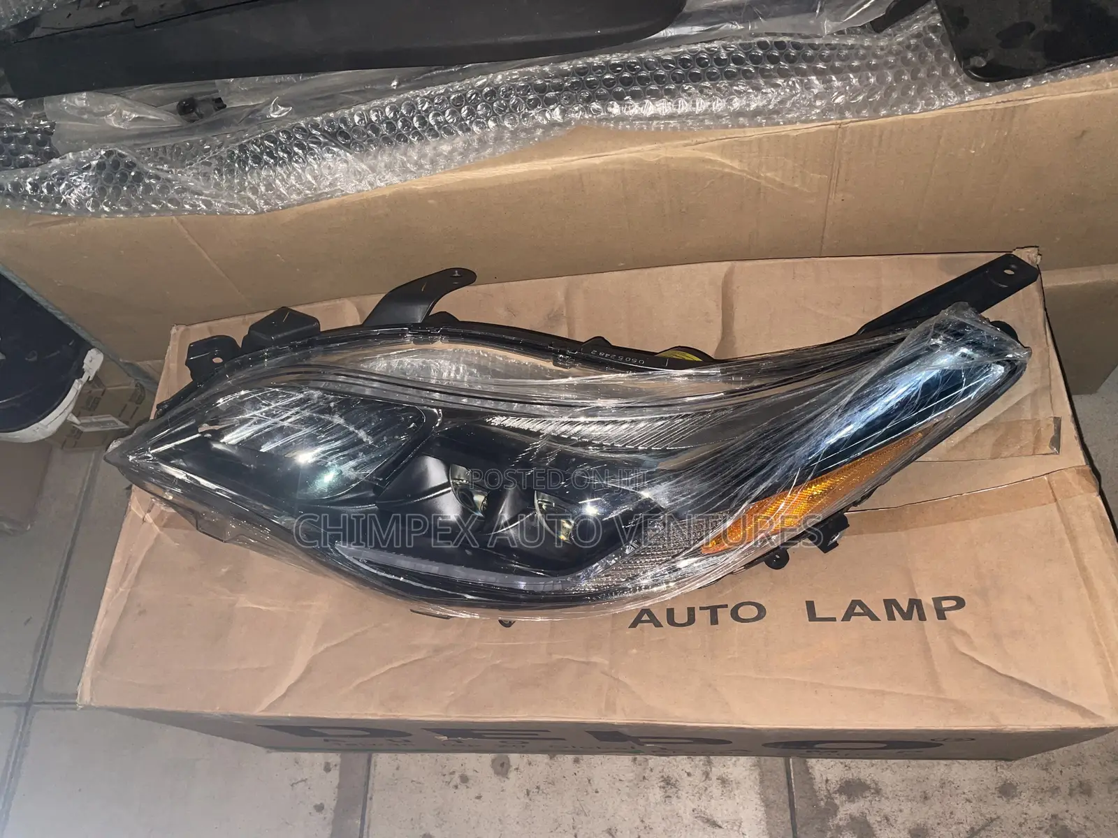 Headlamp Avalon 2018