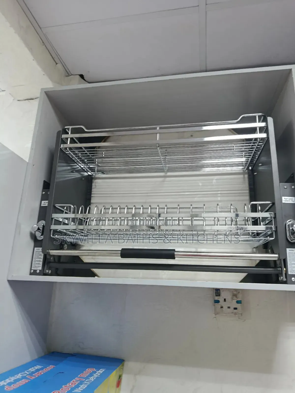 Pull Out Plate Rack