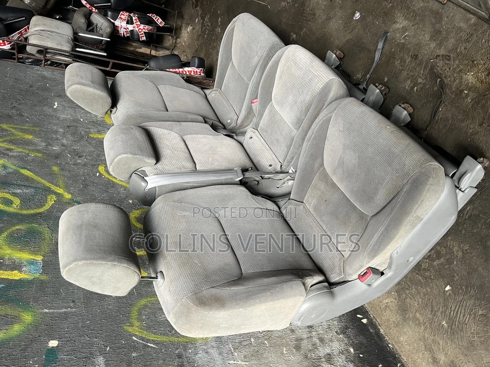3center Seat Toyota Sienna 2004 -08 Available