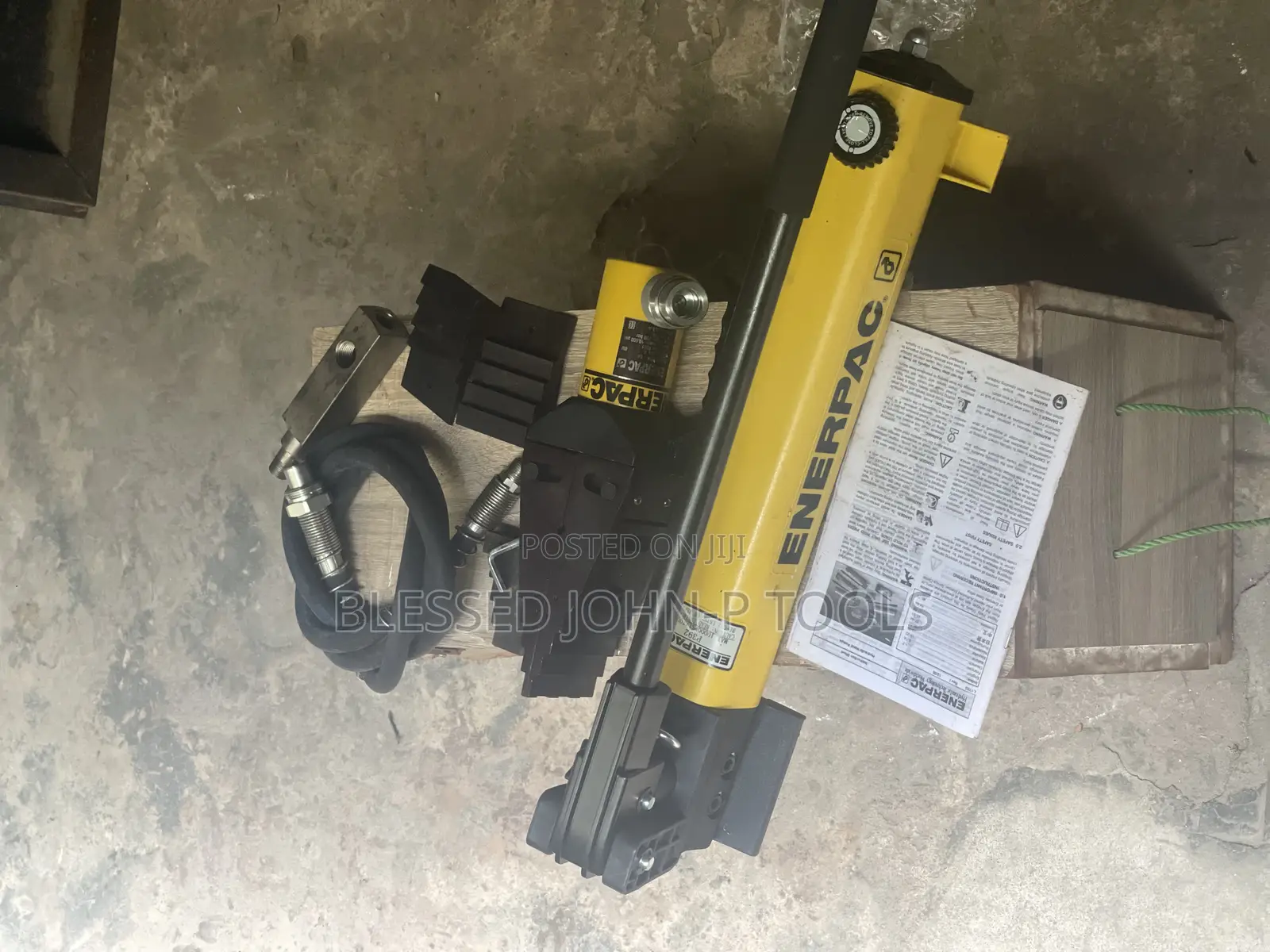 14ton Enerpac Hydraulic Flange Spreader