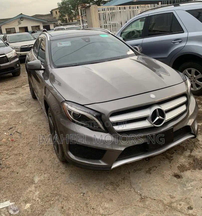 Mercedes-Benz GLA 250 2016 Gray