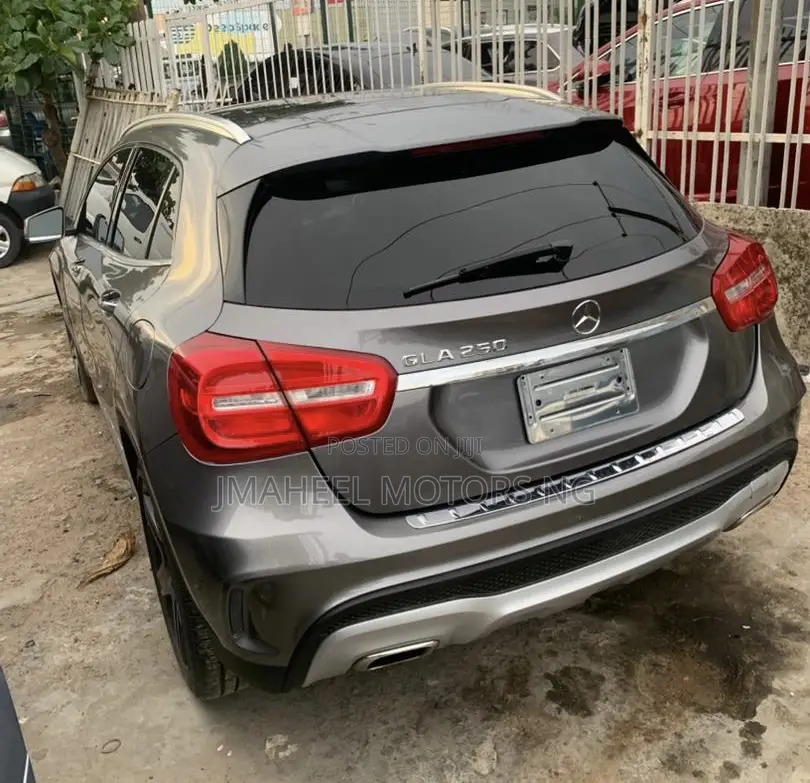 Mercedes-Benz GLA 250 2016 Gray