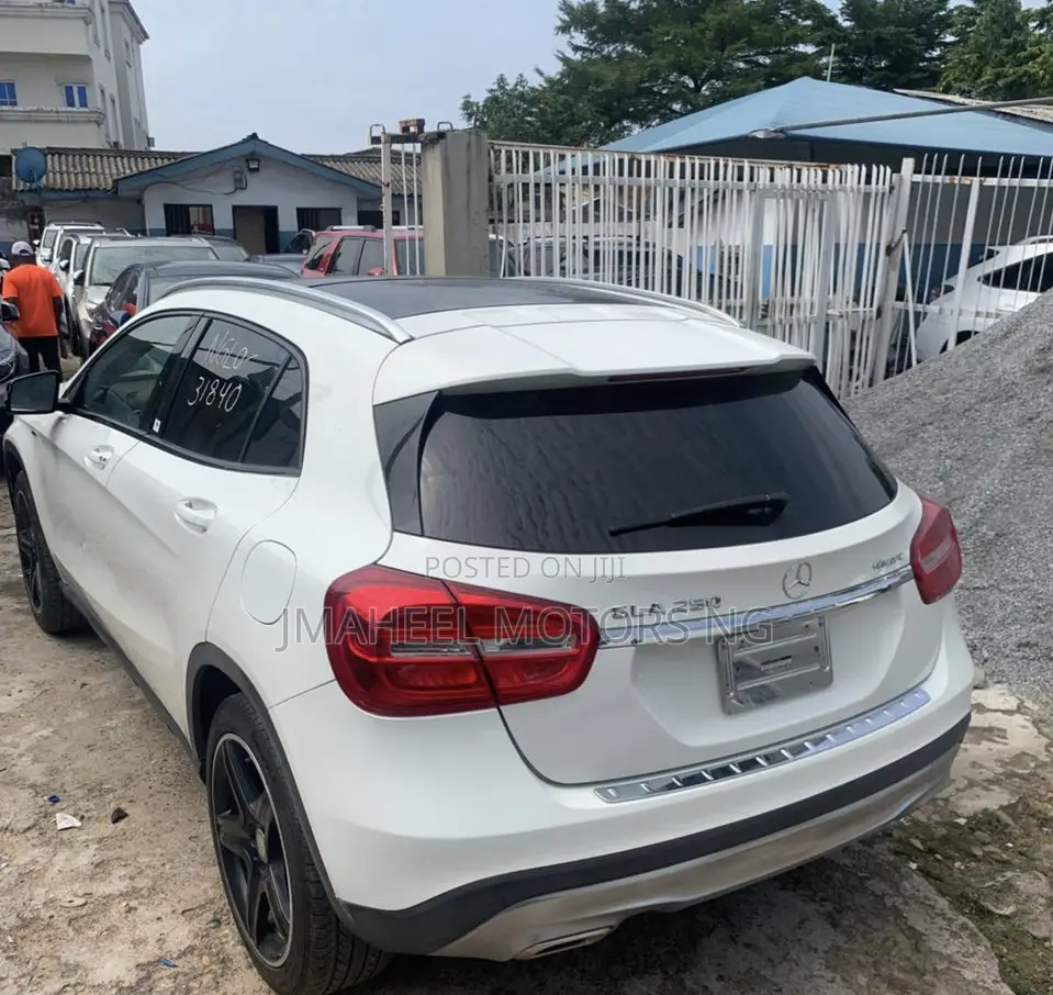 Mercedes-Benz GLA 250 2016 White