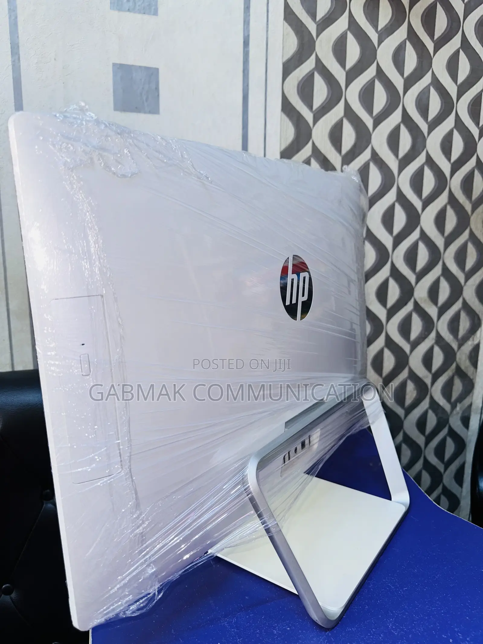 Desktop Computer HP Pavilion 24 8GB Intel Core i5 HDD 1T