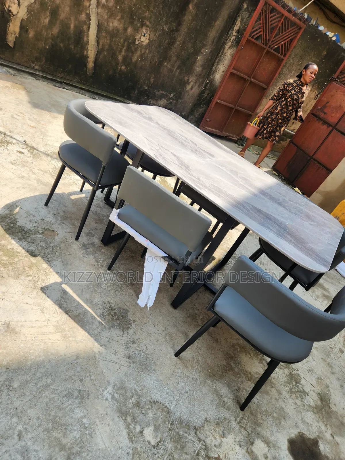 Dining Table by 6 Seater