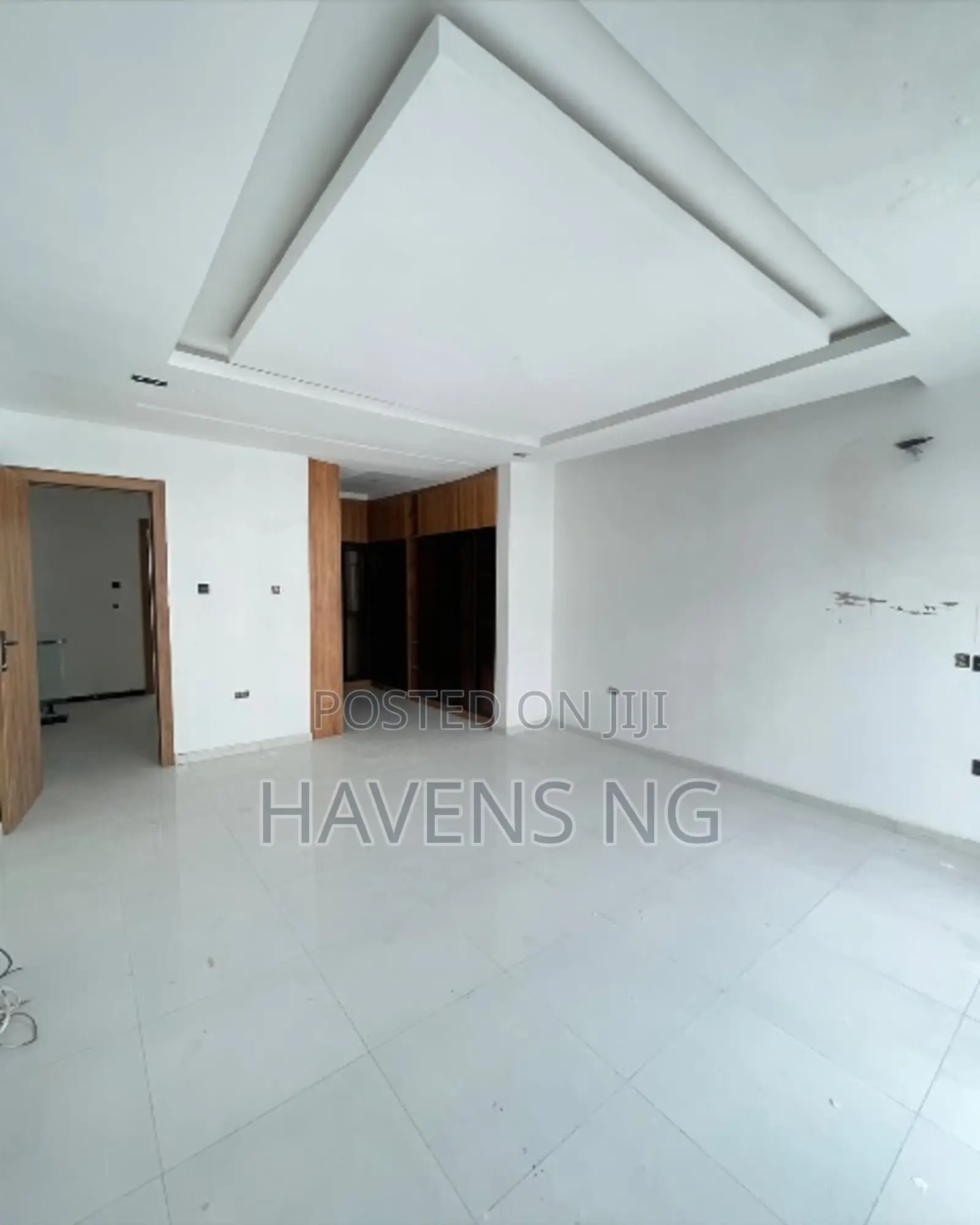 5bdrm Duplex in Ikate for sale