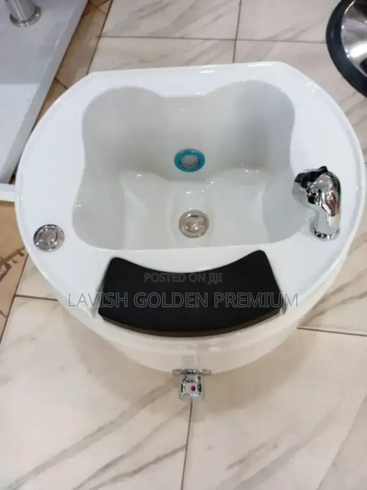 Quality Acrylic Pedicure Bowl With Led Lights.