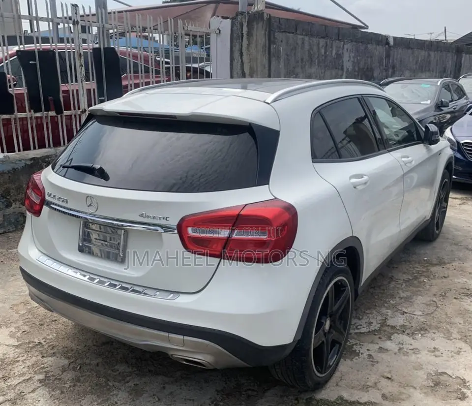 Mercedes-Benz GLA 250 2016 White