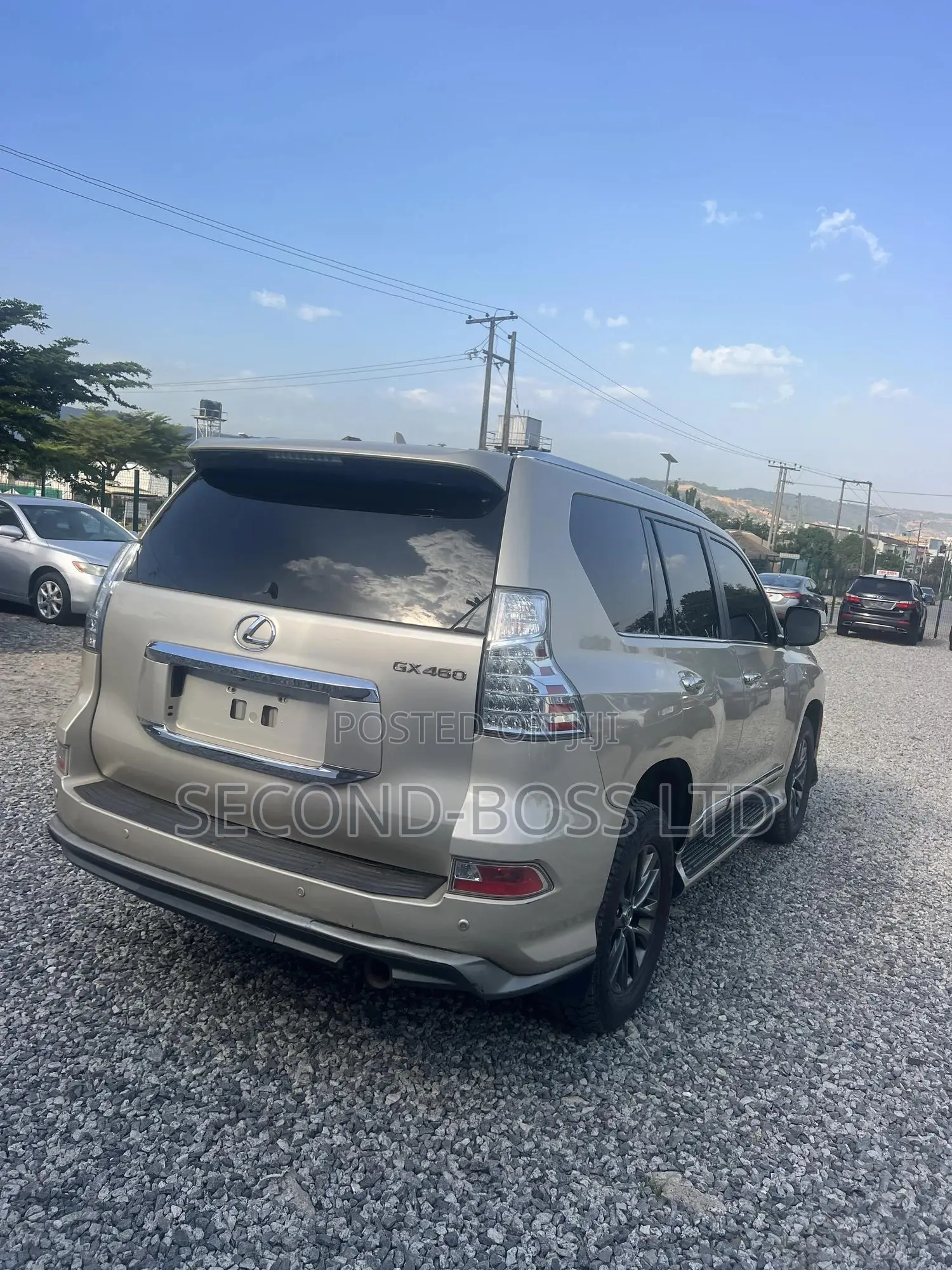 Lexus GX 460 2012 Gold
