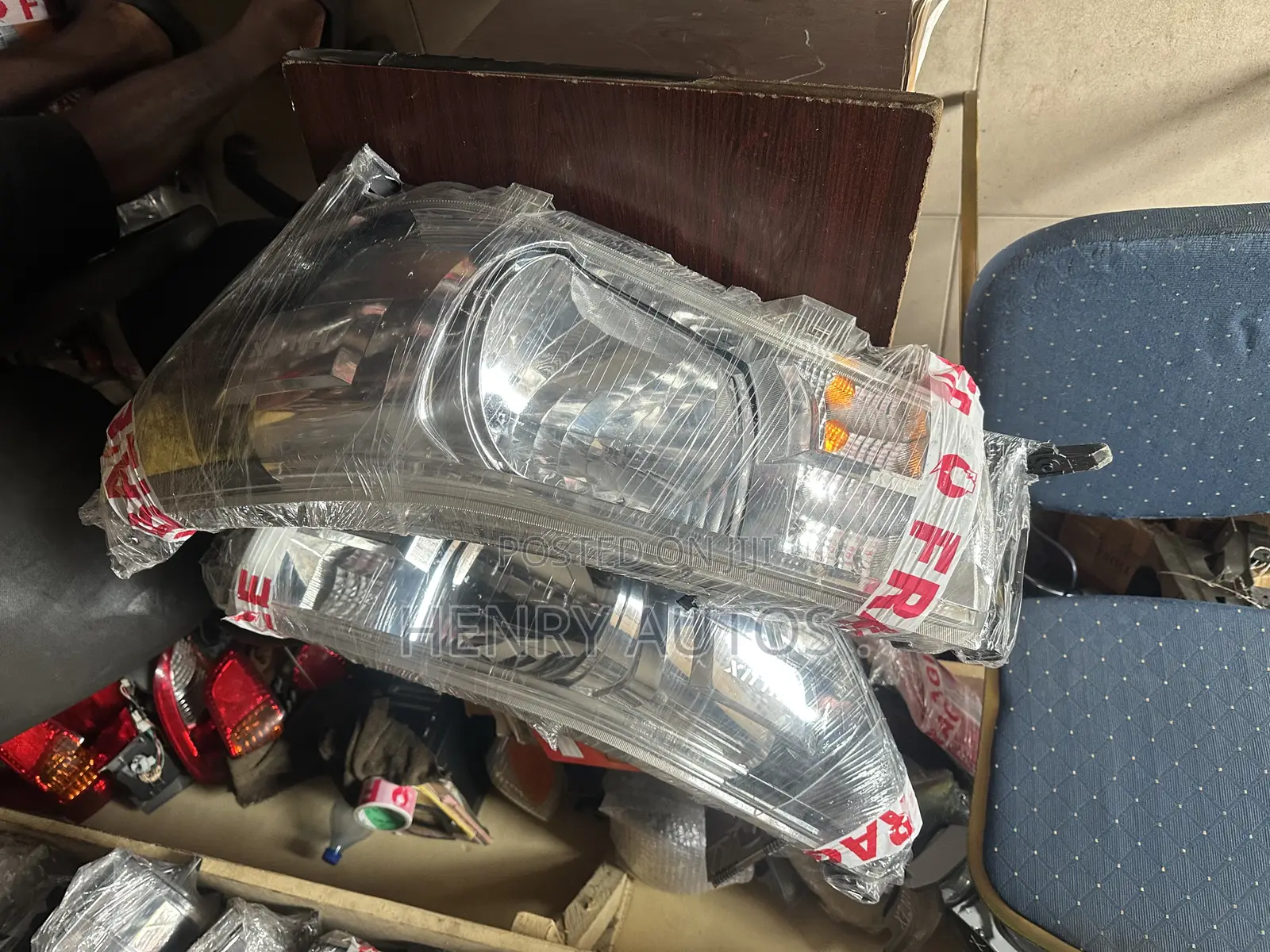 Set Headlamp Hilux 2015
