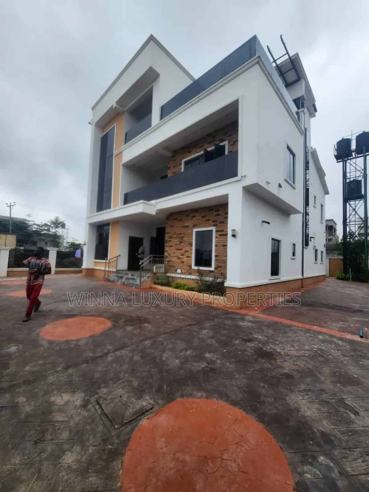 6bdrm Duplex in Aiben, Lugbe District for sale