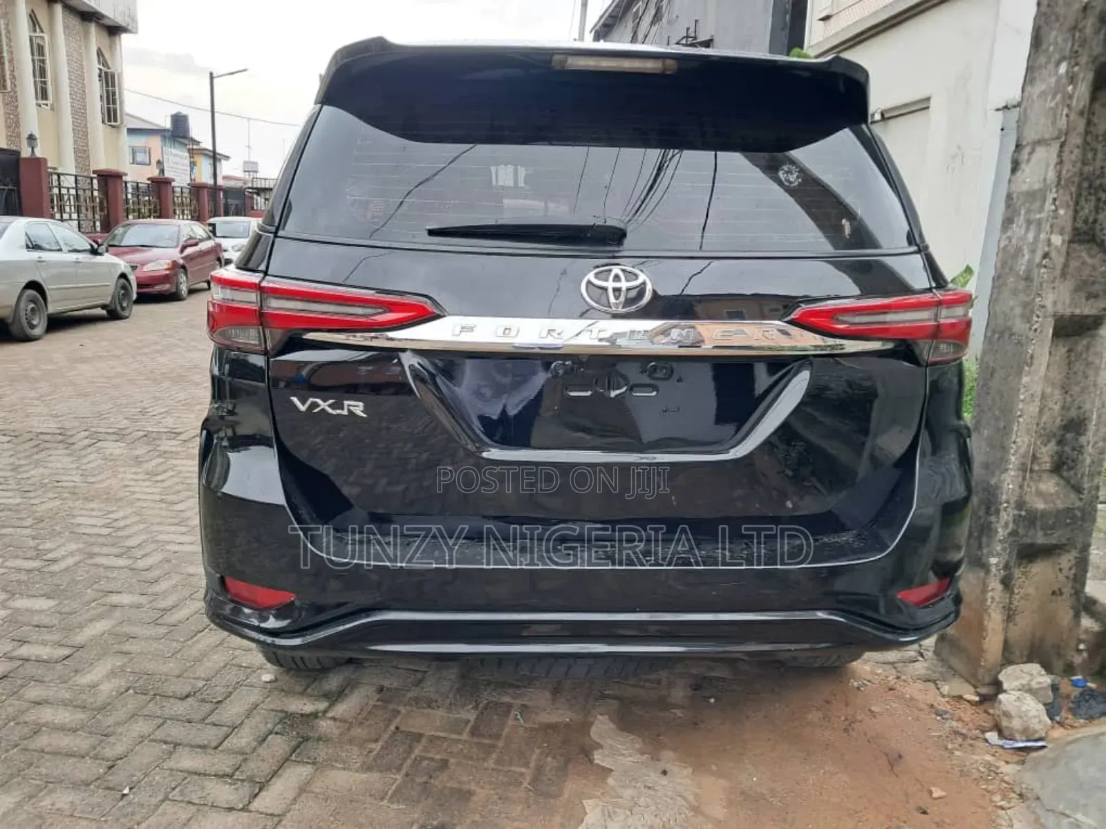 Toyota Fortuner 2021 Black
