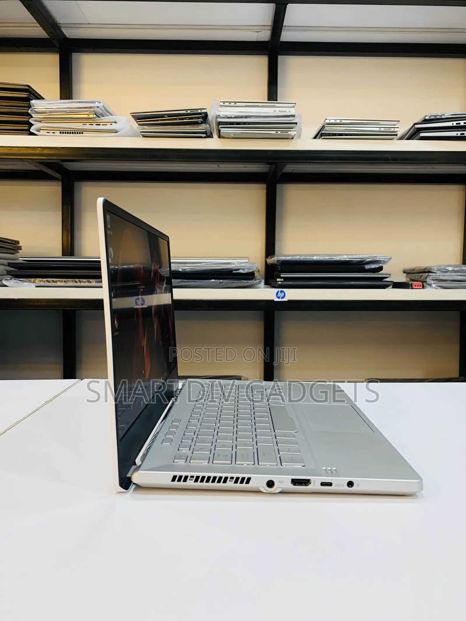 Laptop Asus ROG Zephyrus G14 16GB AMD Ryzen 9 SSD 1T