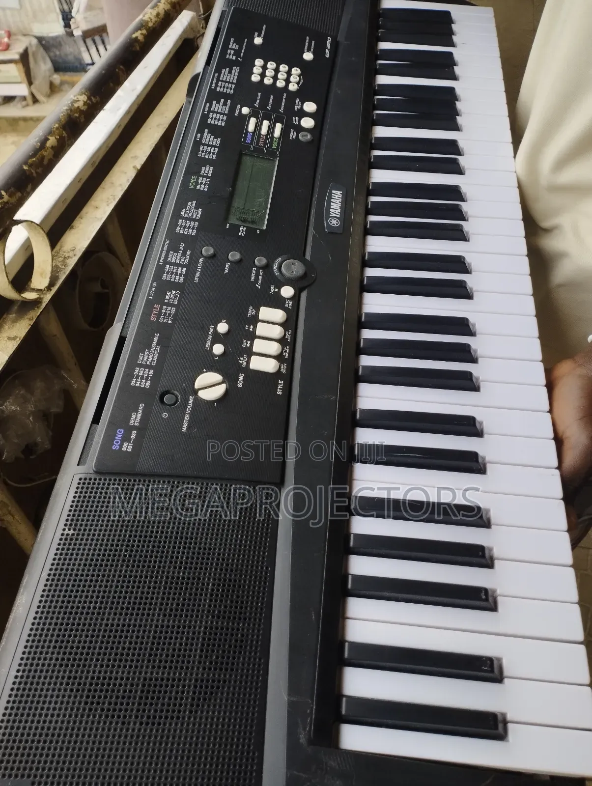 Yamaha Piano Z-220