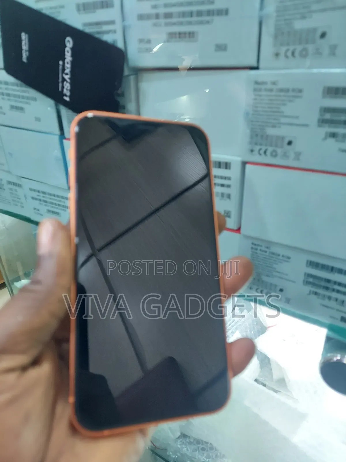 New Apple iPhone XR 128 GB Gold
