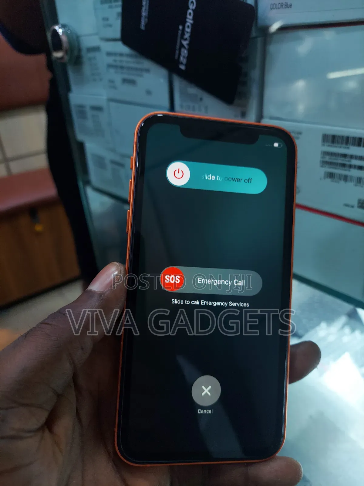 New Apple iPhone XR 128 GB Gold
