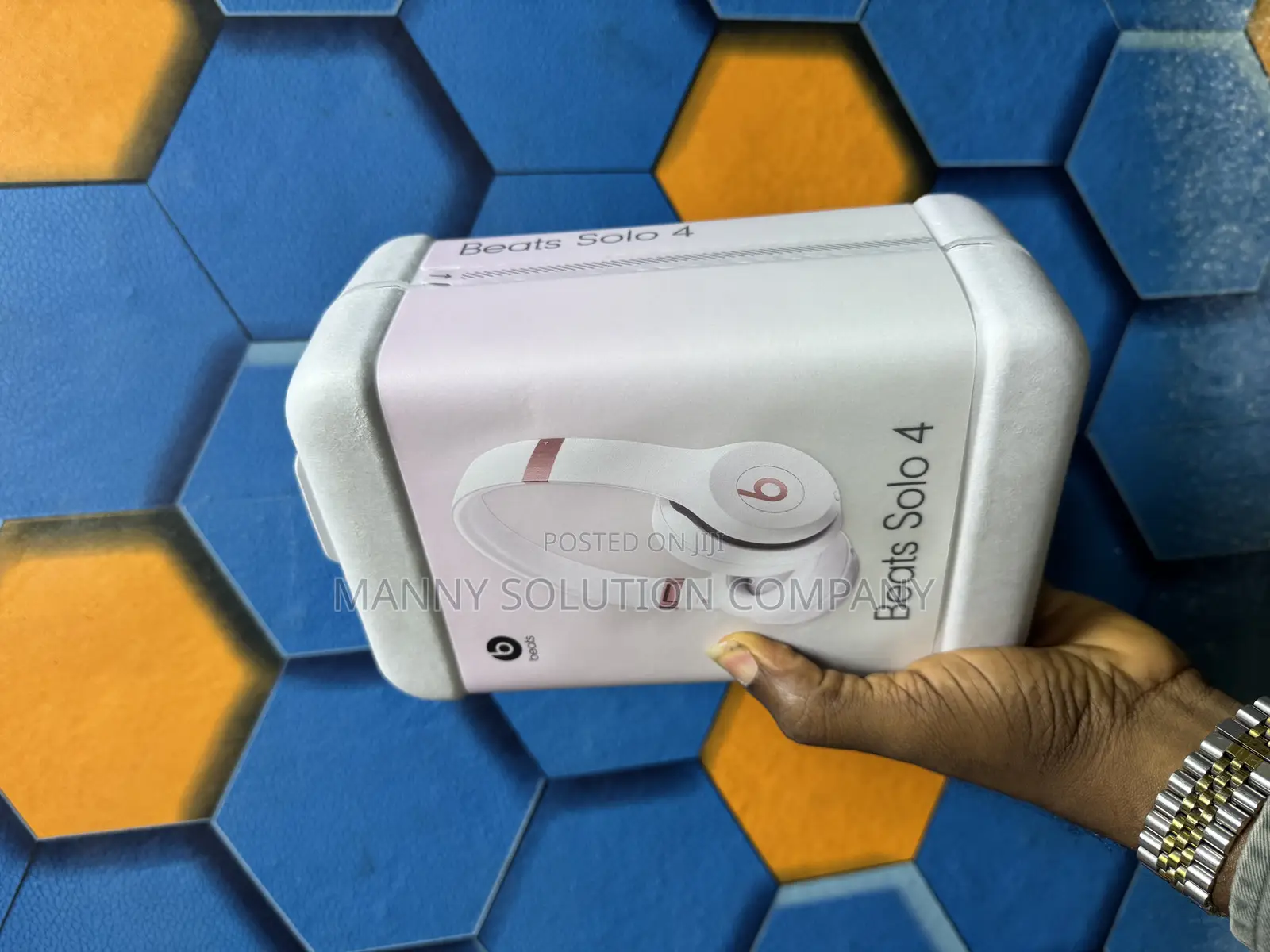 Beats Solo 4 Pink