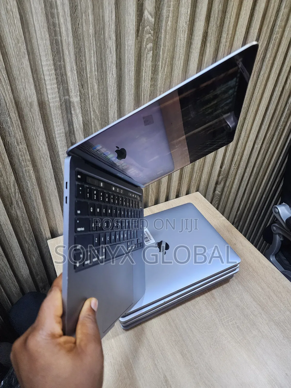 Laptop Apple MacBook Pro 2020 16GB Apple M1 SSD 1T