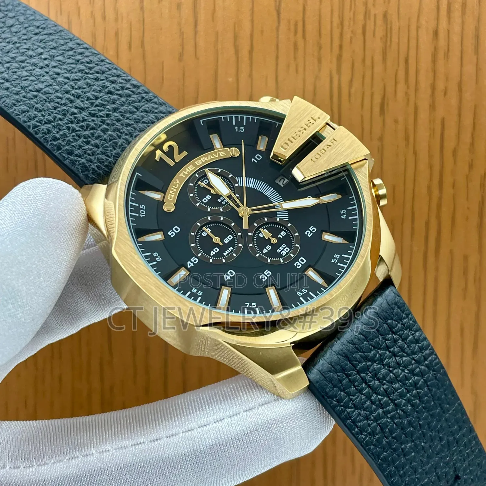 Nice Diesel Wristwatch Genuine Leather Strap For Men's