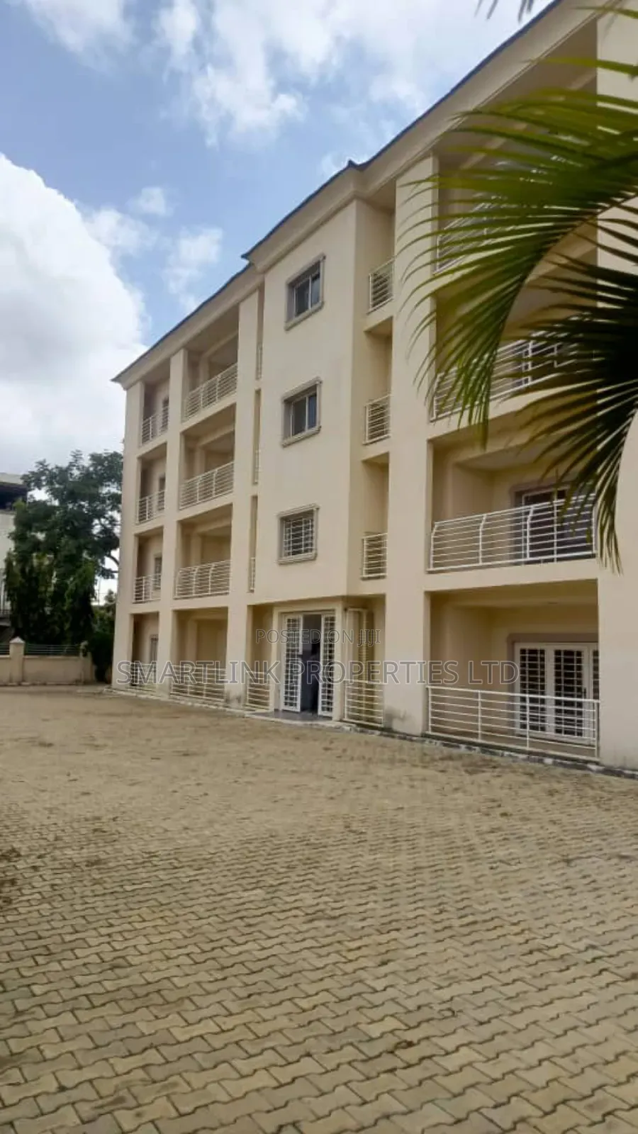 2bdrm Block of Flats in Kaura for sale