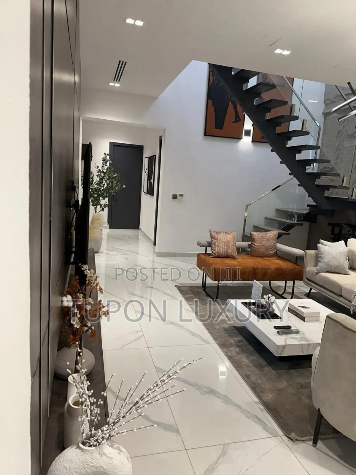 Luxury and Spacious 3 Bedroom Penthouse With Balconies, Pool and Gym
