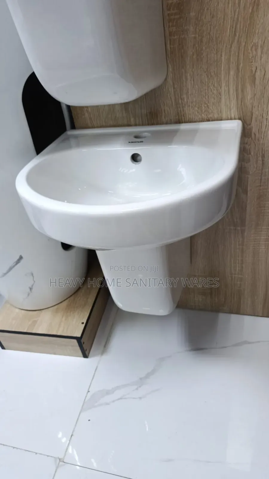 Wall Hug Basin