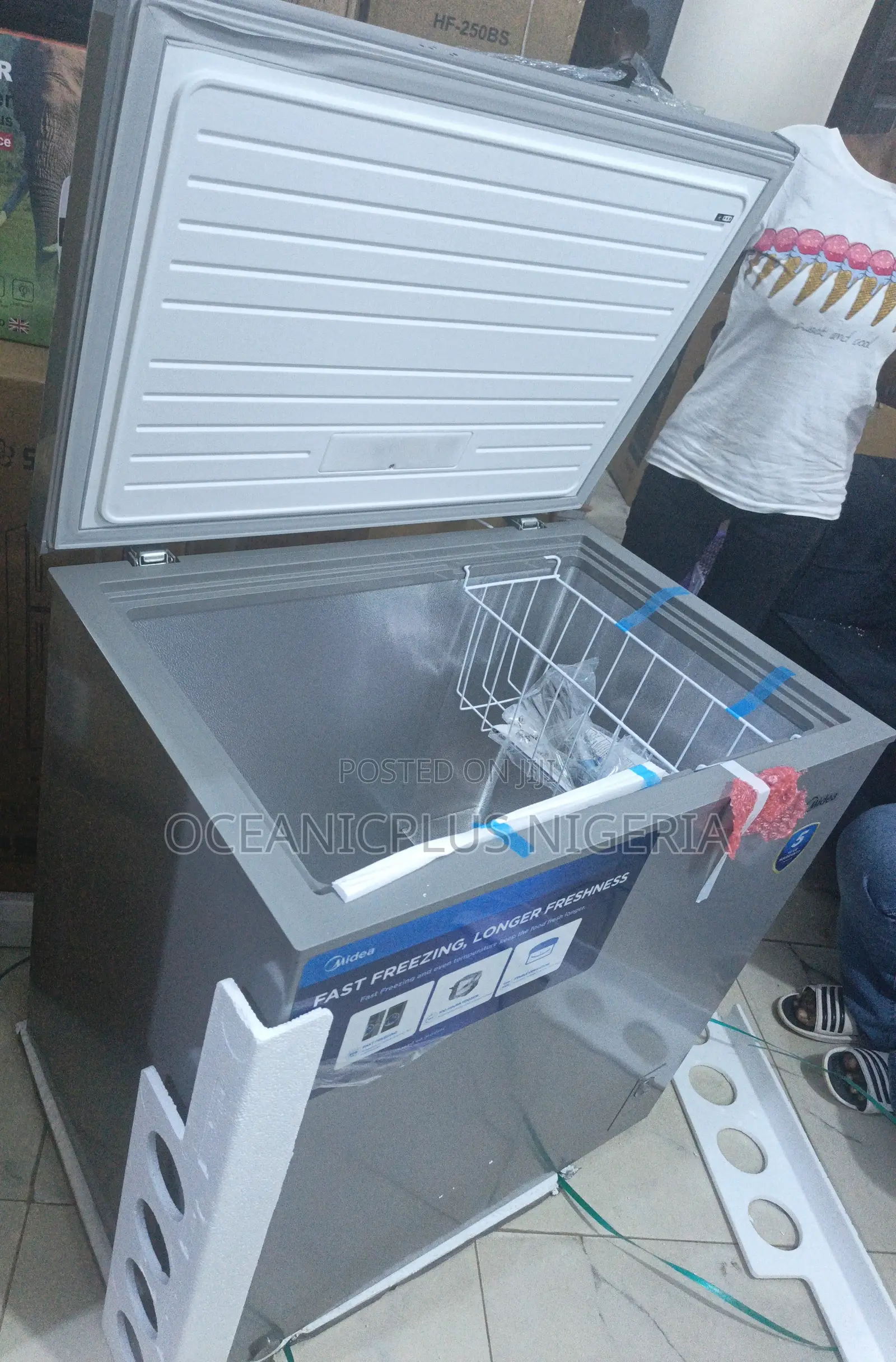 Efficient Cooling System Midea 200l Chest Freezer (Mdrc277fzg43ngg)