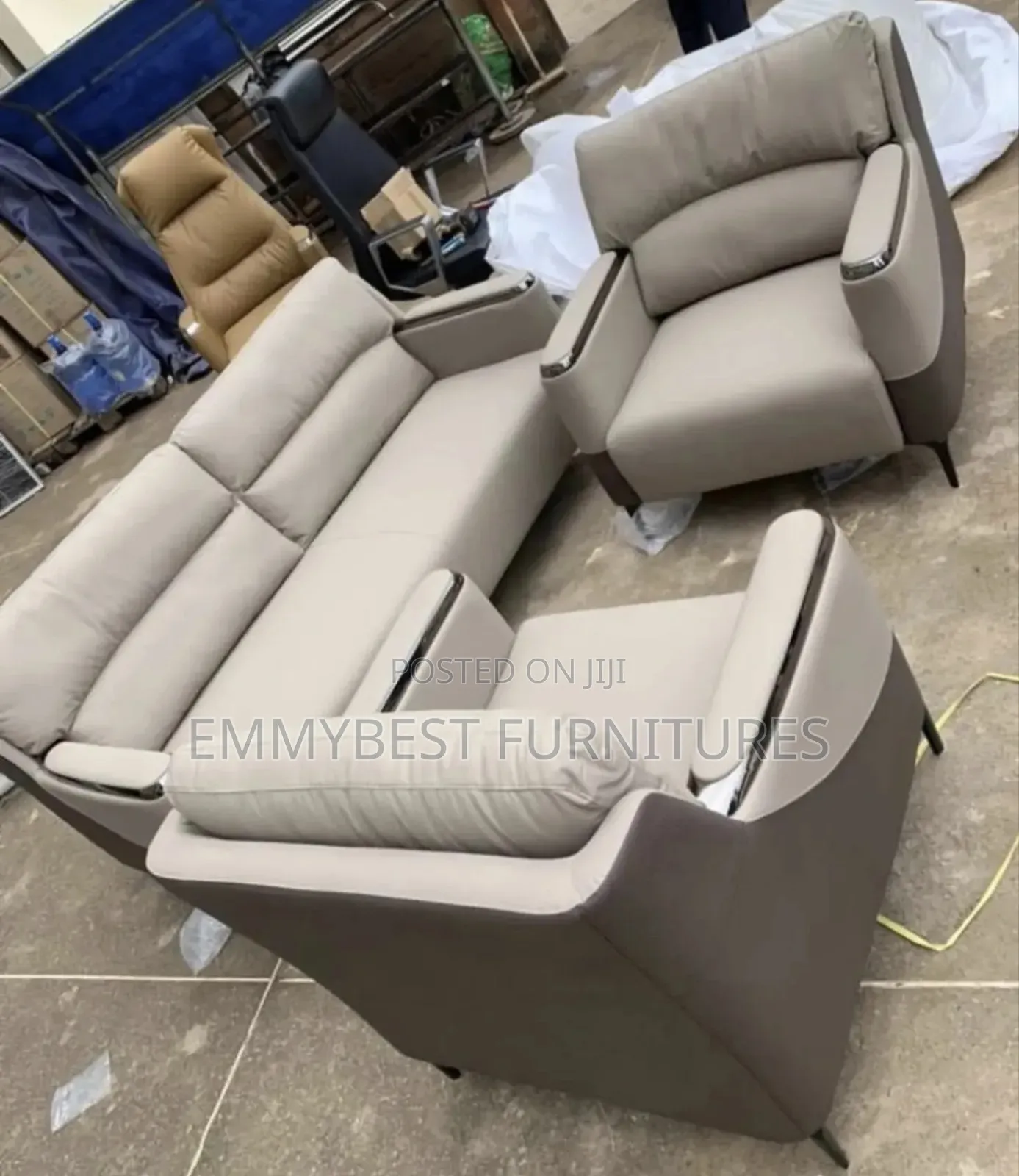 Unique Sofa Set, 5 Seaters.