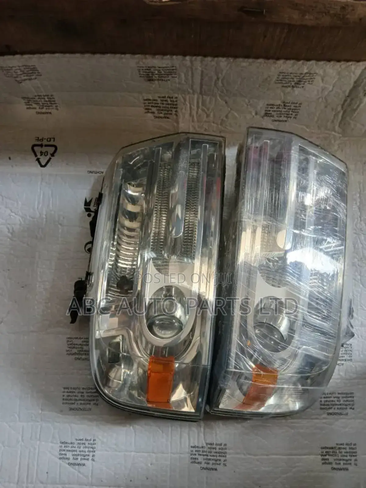 Headlight Lincoln Navigator 2014