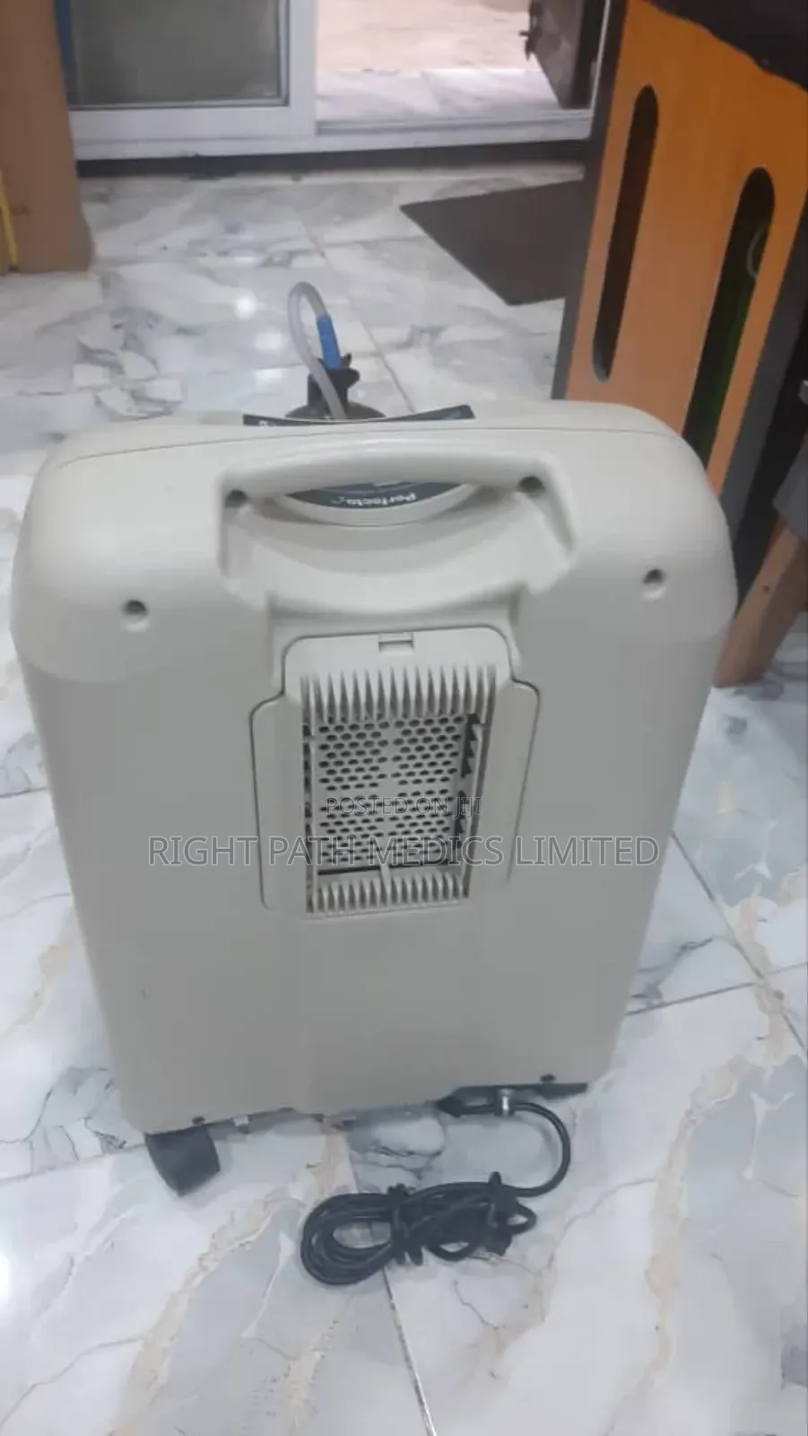 Invacare Perfecto2 v Oxygen Concentrator 5 Liters