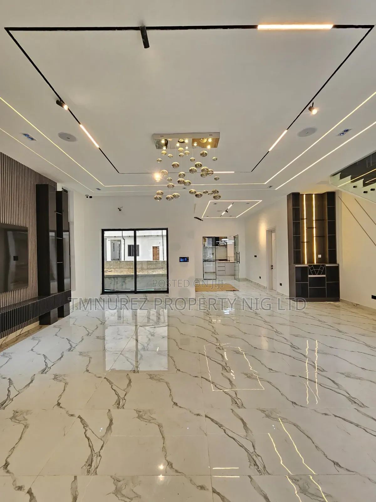 5bdrm Duplex in Orchild Estate, Chevron for sale