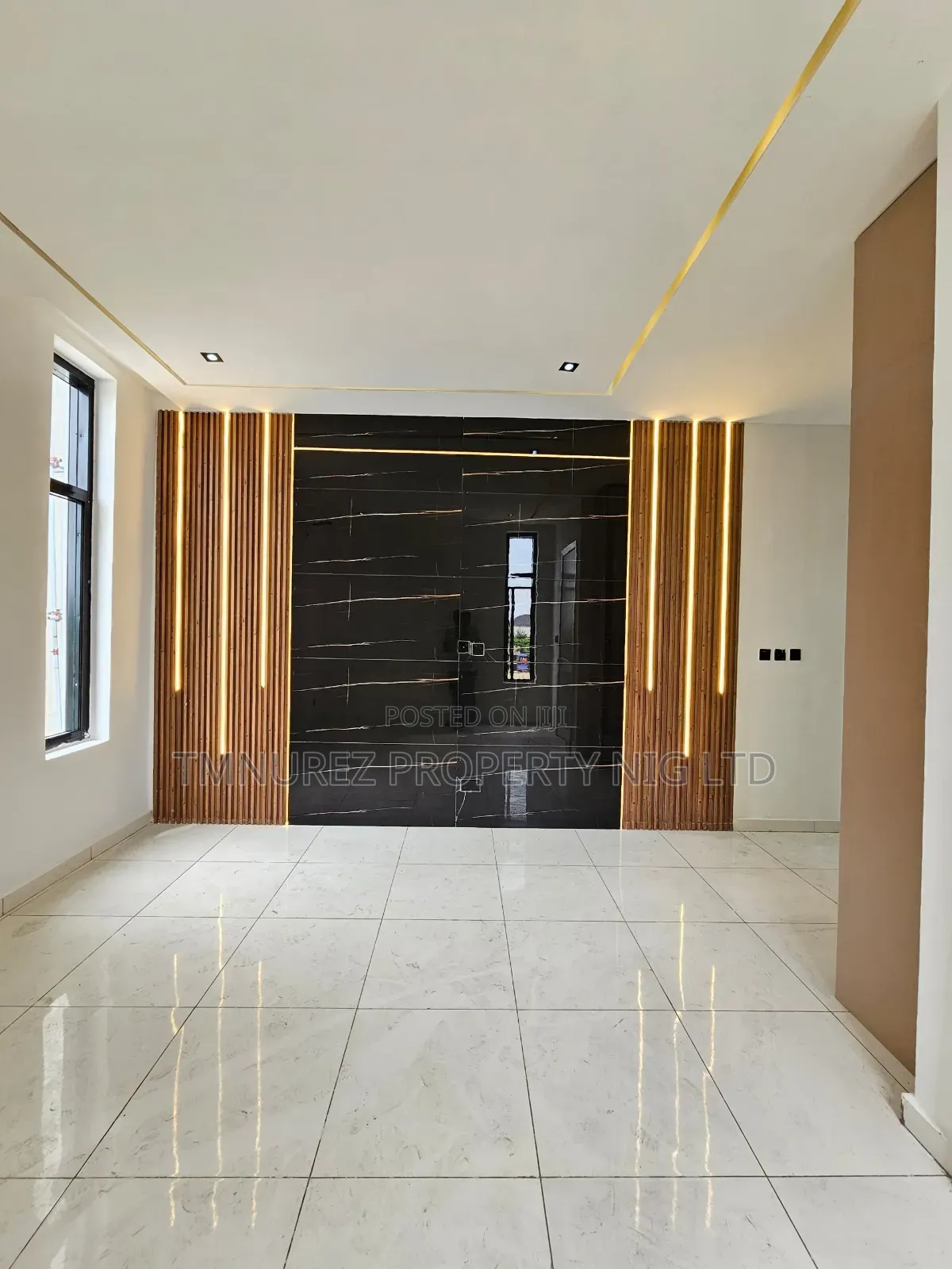 4bdrm Duplex in Orchild Estate, Chevron for sale