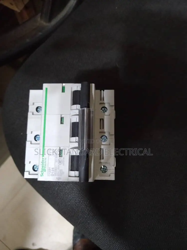 100amps Breaker Schneider Main Control