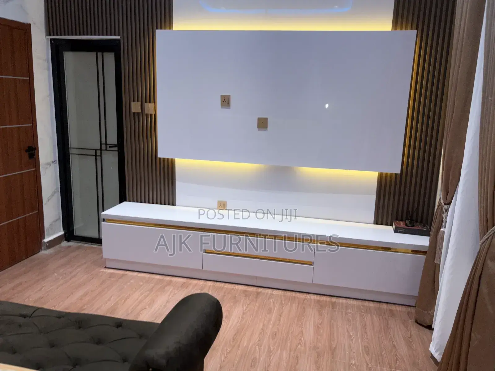 Wall Cladding T.V Unit