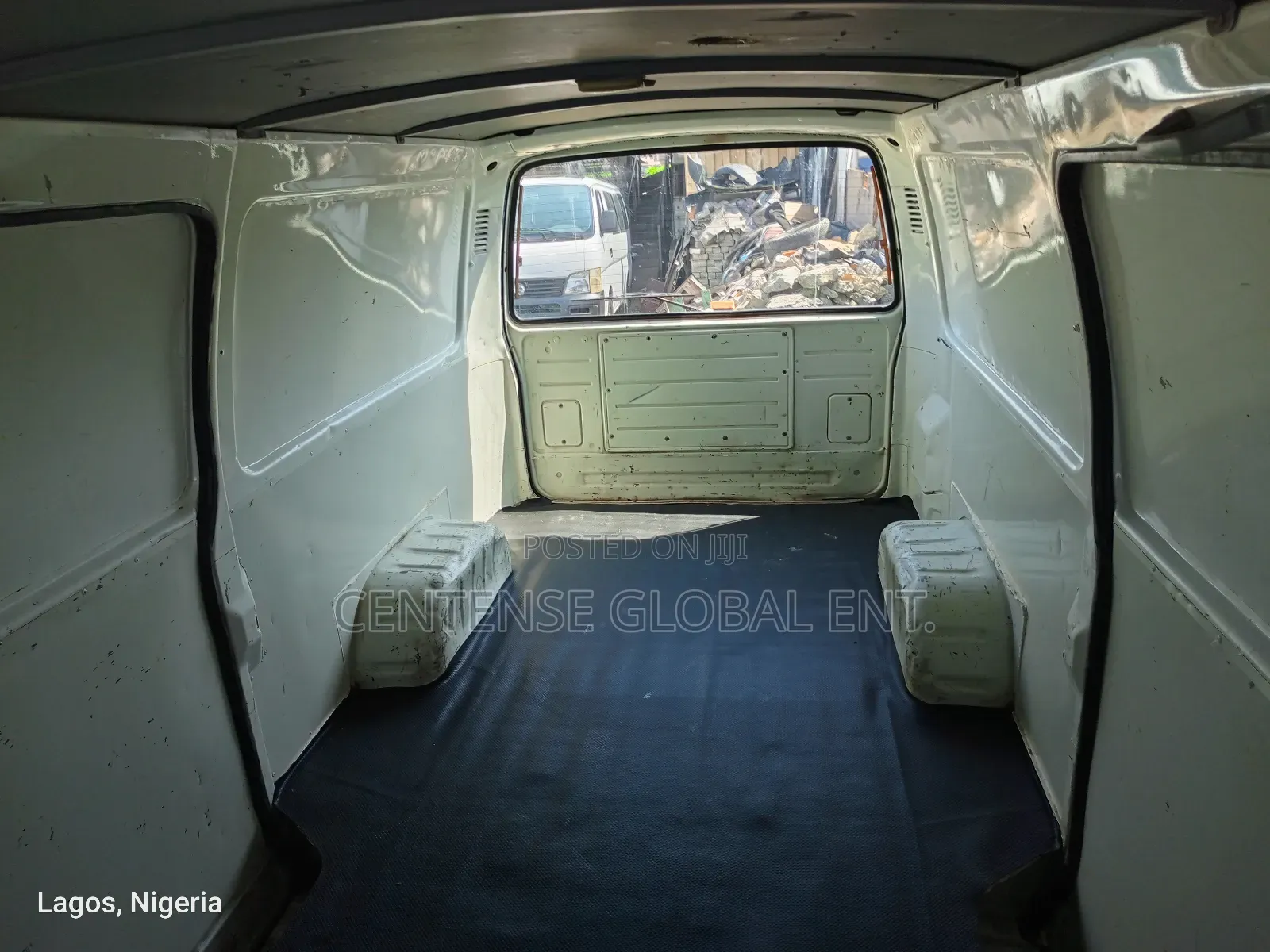Toyota HiAce 1997 White
