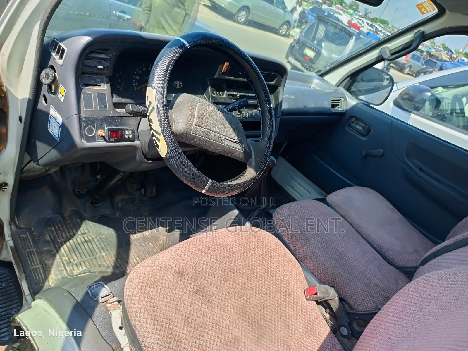 Toyota HiAce 1997 White