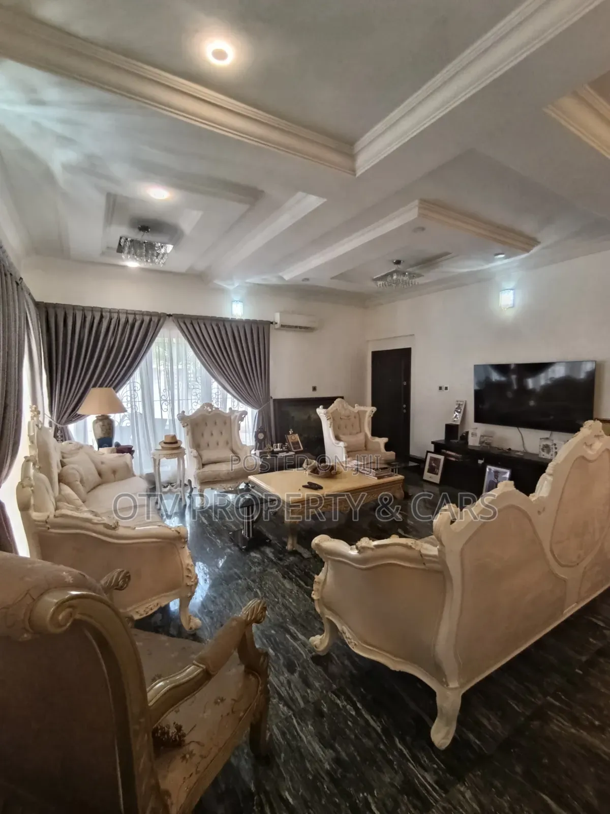 Furnished 5bdrm Duplex in Banana Island for sale