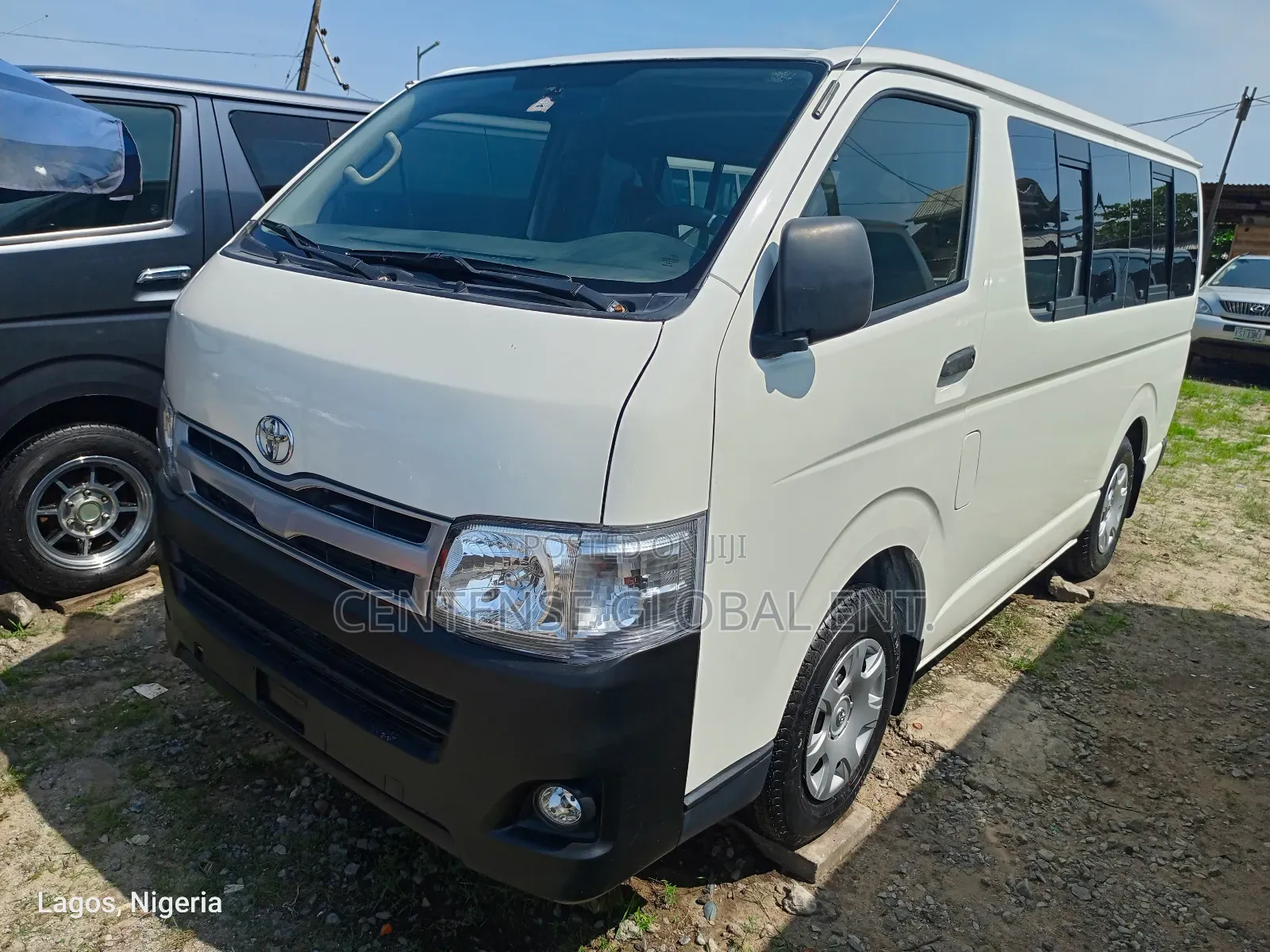Toyota HiAce 2010 White